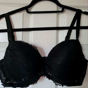BLACK LACE BRA 40C